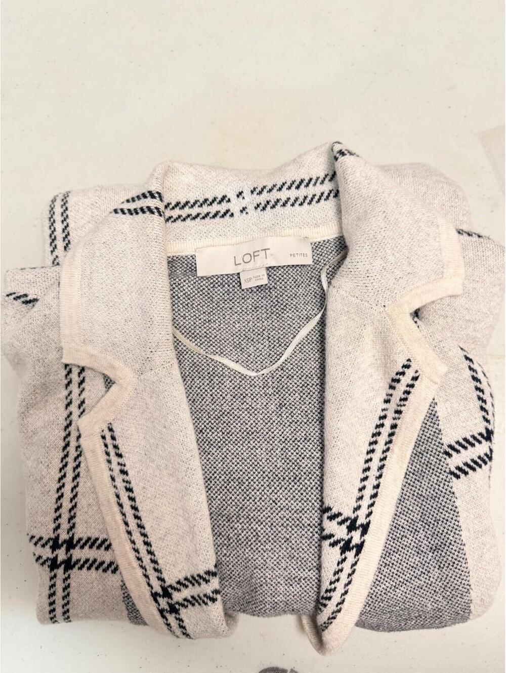 Loft Women sweater Size XS